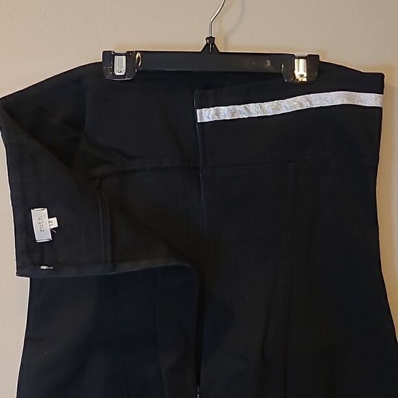 Strapless Black dress w Silver Ribbon - Picture 5 of 6